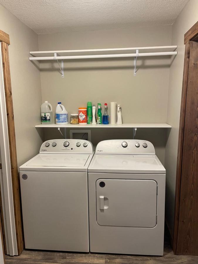 Modern Farmhouse 3 Bed, 2 Bath Apartment, Sleeps 7, Lots Of Space, Steps To Downtown, Honeywell & Eagles Theater Wabash Bagian luar foto