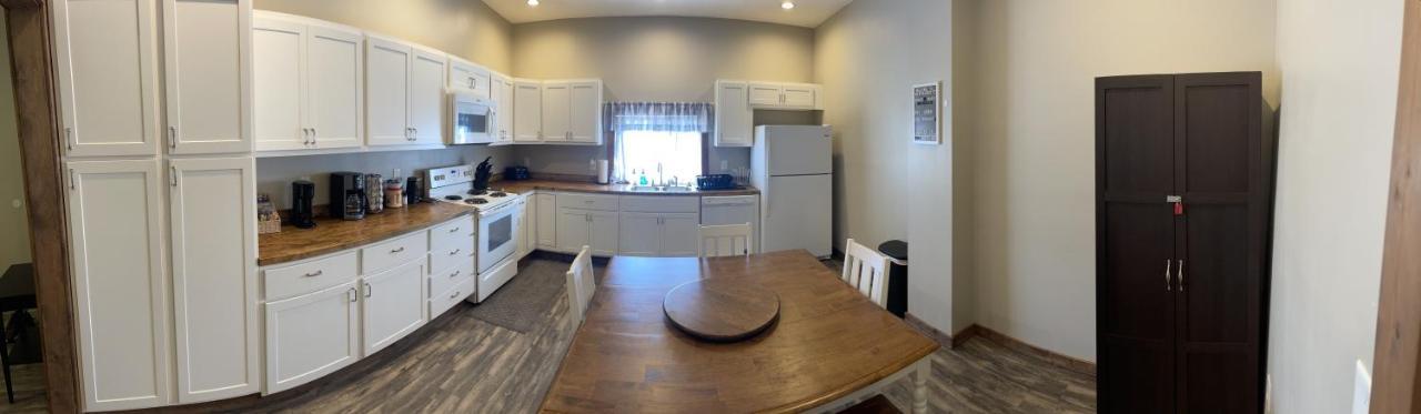 Modern Farmhouse 3 Bed, 2 Bath Apartment, Sleeps 7, Lots Of Space, Steps To Downtown, Honeywell & Eagles Theater Wabash Bagian luar foto